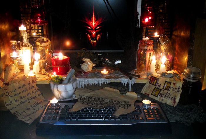 Diablo-Schreibtisch