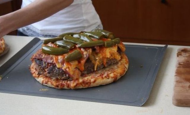 Scharfer Pizza Burger