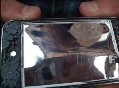 #02 Zerstörte iPhones