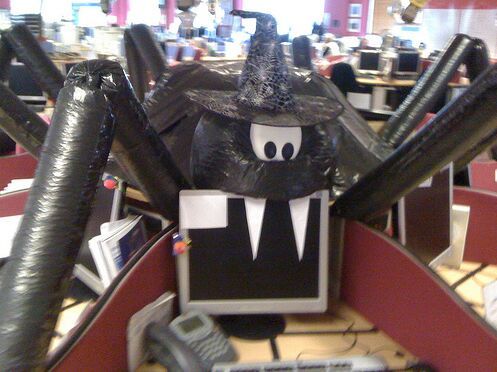 Halloween-Dekoration im Büro