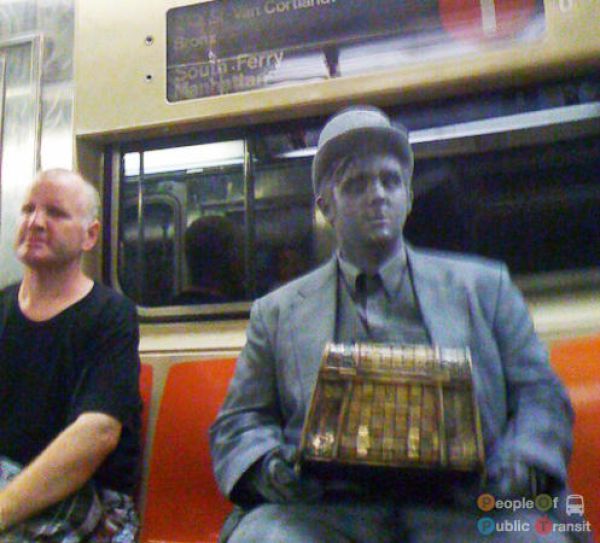 Lustige und verrückte Leute in der U-Bahn 4
