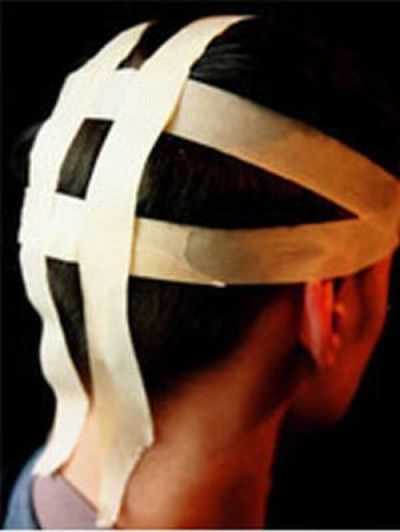 #01 Schalter am Hinterkopf