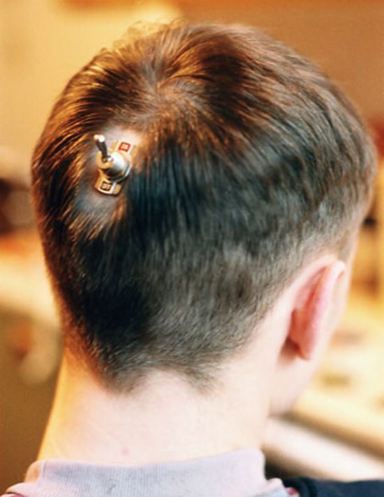 #06 Schalter am Hinterkopf