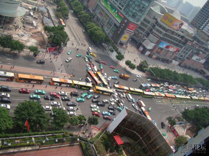 Eine Strassenkreuzung in China