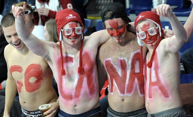 #19 Olympia Fans 2010