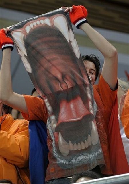 #23 Olympia Fans 2010