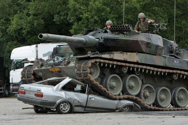 Panzer vs VW Jetta