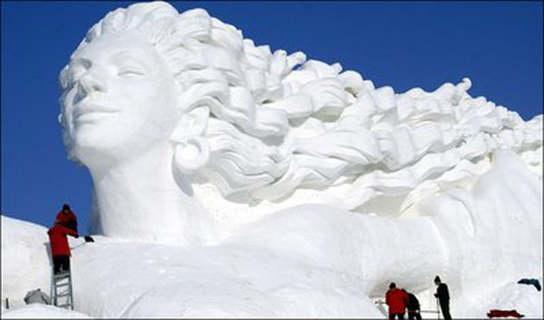 Schnee-Skulpturen