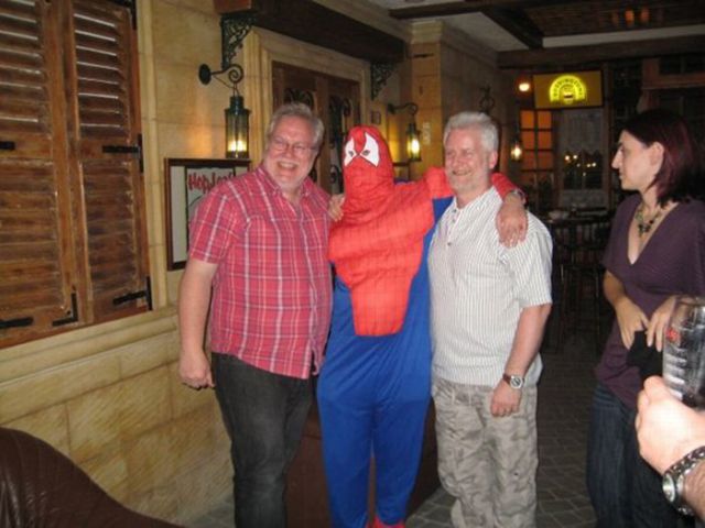 #24 Dicke Superhelden