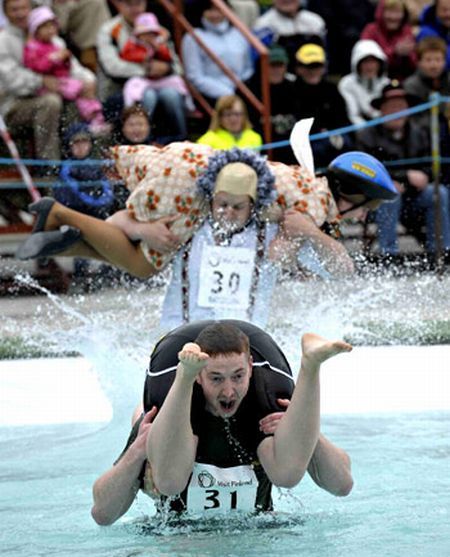 Wife Carrying Contest 2009