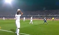Kleine Werbeunterbrechung beim Fussball