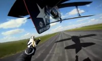 Spektakulärer Flugzeug-Stunt