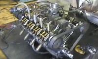 Süßer Mini-V8-Motor