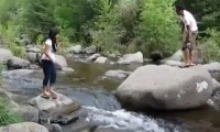 Fluss überqueren