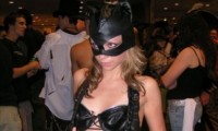 Frauen verkleidet als Catwoman