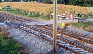 Neulich am Bahnübergang