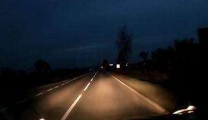 Nachts auf der Landstraße