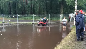 Surfen beim Hurricane Festival 2016