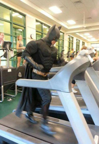 Sportsfreunde im Fitnesscenter