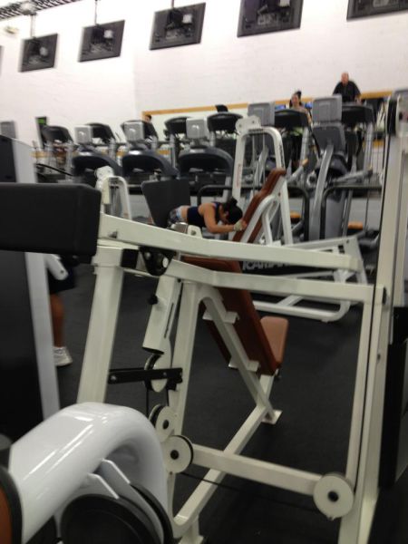 Sportsfreunde im Fitnesscenter