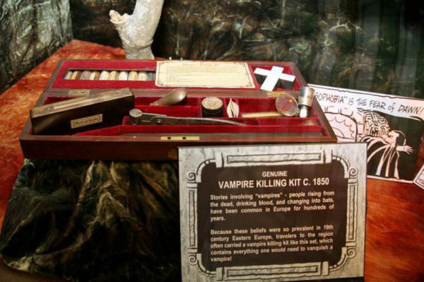 Arbeitswerkzeug für Vampirjäger