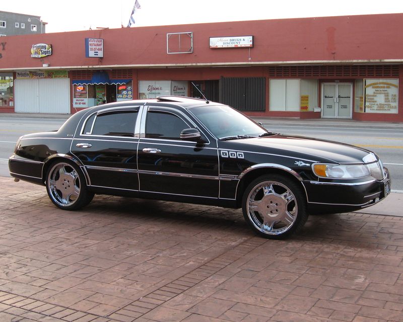 Amerikanische Fahrzeuge mit coolen Felgen