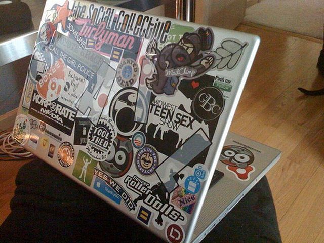 Beklebte Laptops
