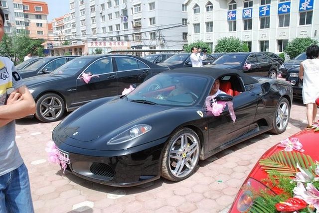Chinesische Hochzeitskonvois