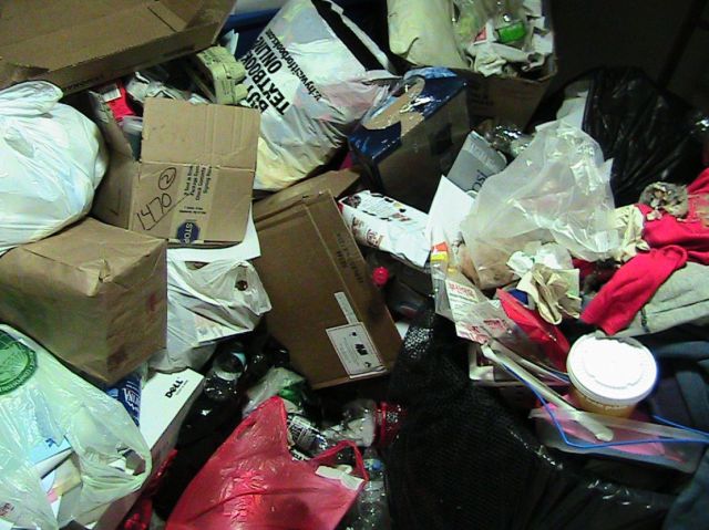 Wohnungen voller Müll und Dreck