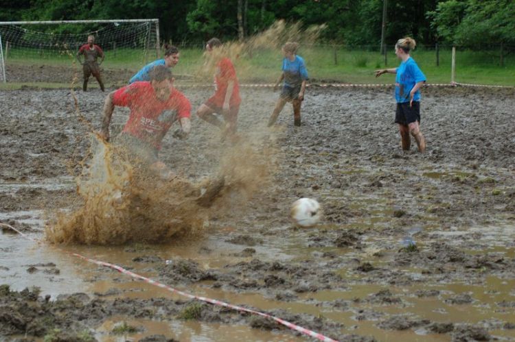 Schlamm-Fussball Weltmeisterschaft