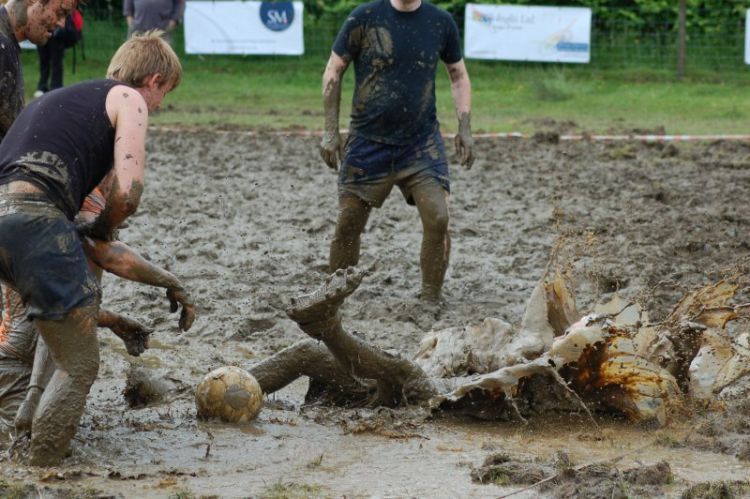 Schlamm-Fussball Weltmeisterschaft
