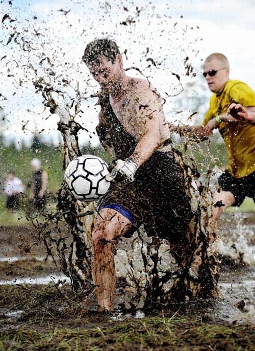 Schlamm-Fussball Weltmeisterschaft