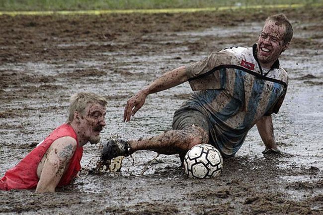 Schlamm-Fussball Weltmeisterschaft