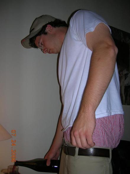 Die Hose auf halb neun