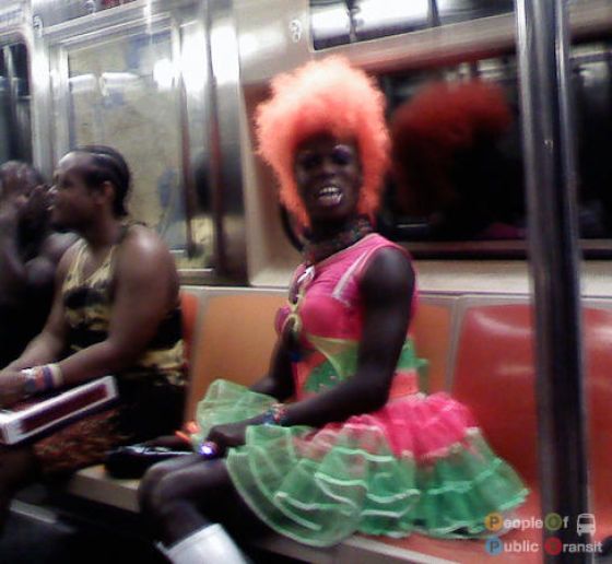 Lustige und verrückte Leute in der U-Bahn 4