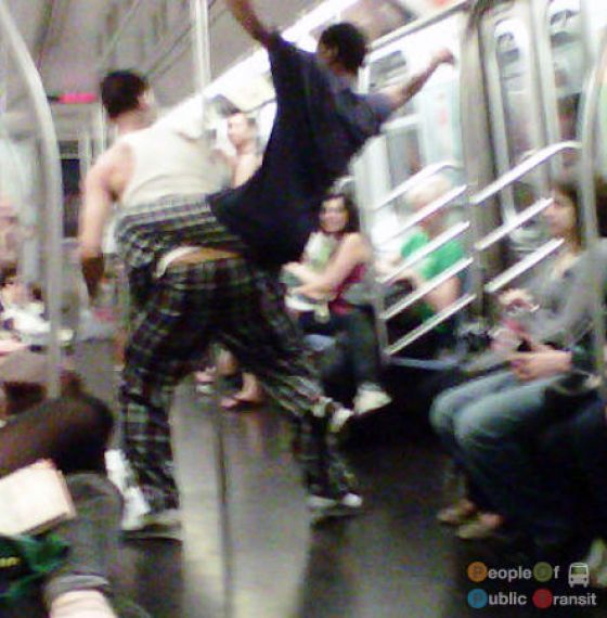 Lustige und verrückte Leute in der U-Bahn 4