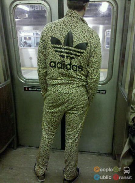 Lustige und verrückte Leute in der U-Bahn 4