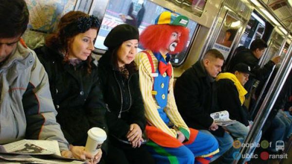 Lustige und verrückte Leute in der U-Bahn 4