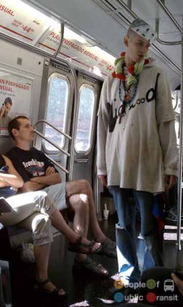 Lustige und verrückte Leute in der U-Bahn 4