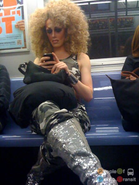 Lustige und verrückte Leute in der U-Bahn 4