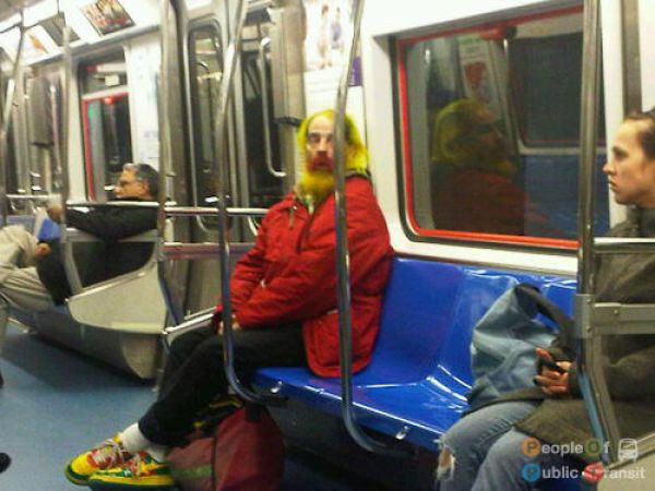 Lustige und verrückte Leute in der U-Bahn 4