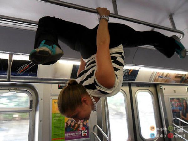 Lustige und verrückte Leute in der U-Bahn 4