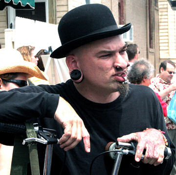 Bizarrer Körperschmuck