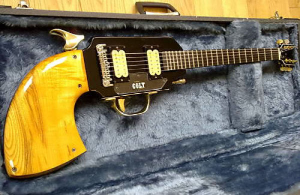 Total verrückte Gitarren