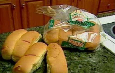 Brötchen mit Fleischeinlage