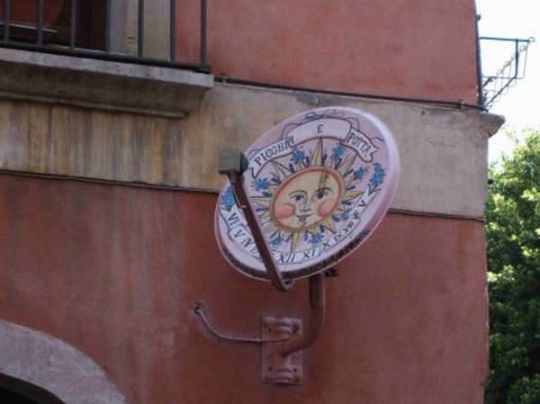 Satellitenanlagen aus aller Welt