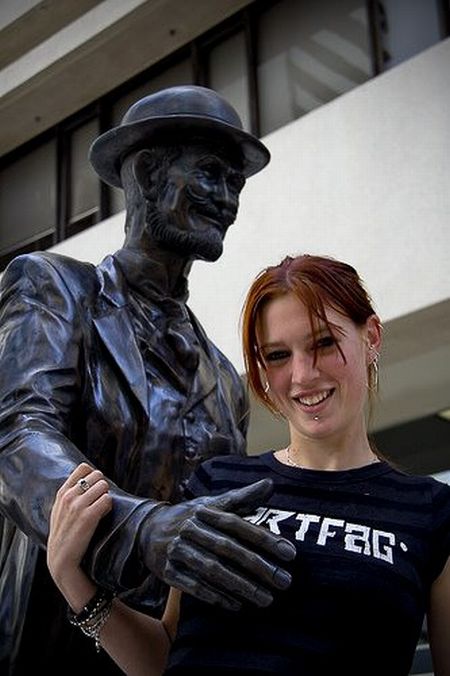 Misshandelte Statuen