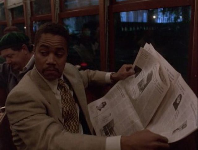 Zeitung lesen in Serien und Filmen