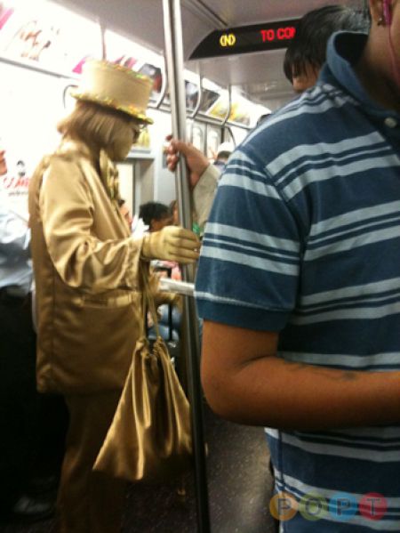 Lustige und verrückte Leute in der U-Bahn 3