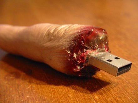 Finger mit 2 Gigabyte